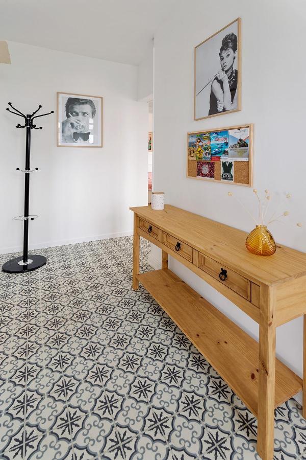 뽕또흑송 Loft British Au Pied Du Mont ! 아파트 외부 사진